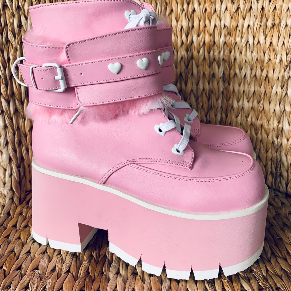 New 💕 Pink Platform Ankle Cuff Boots